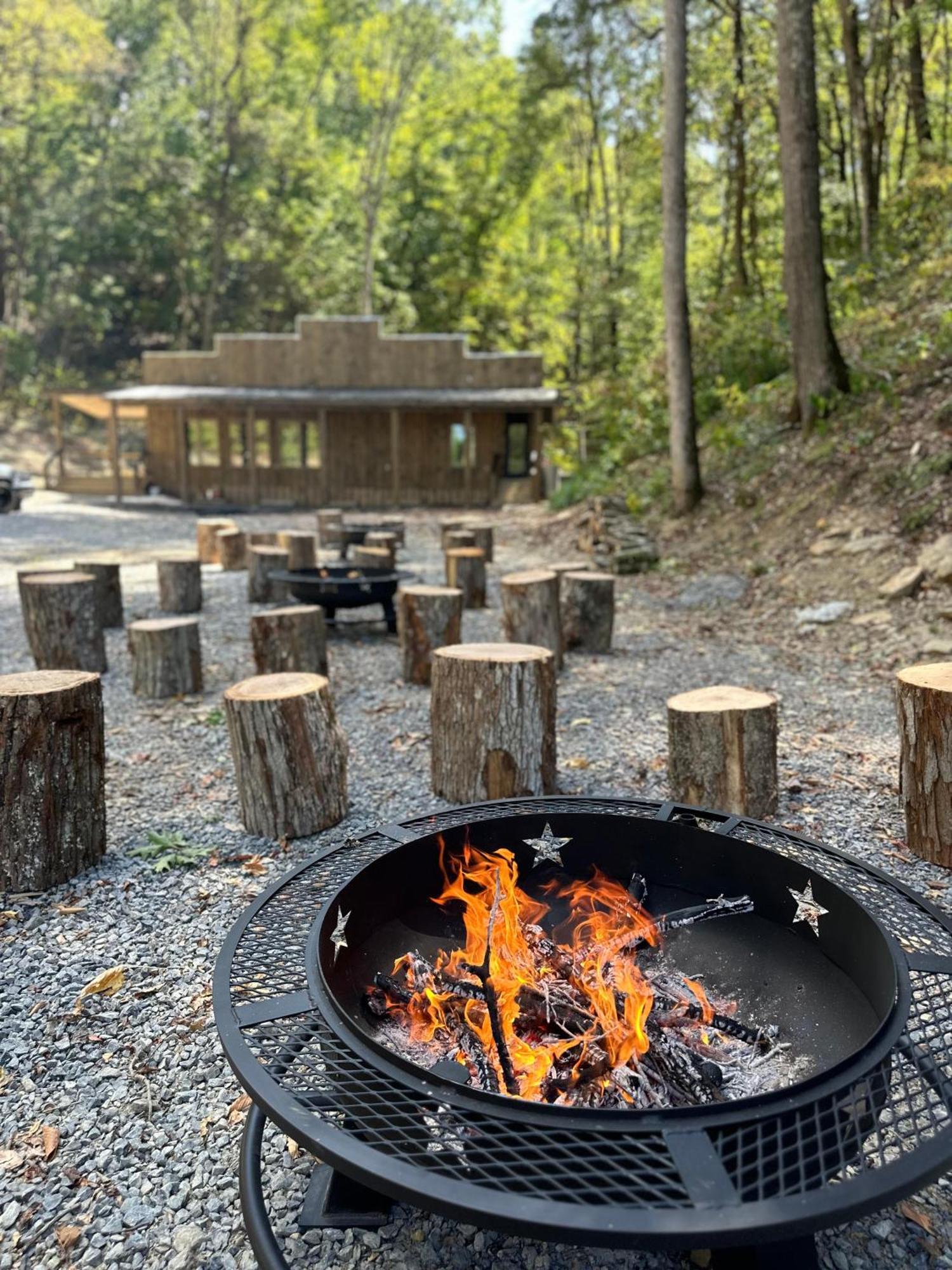 Cozy Cove Retreat W Lake View Hot Tub Firepit Dandridge Exterior photo